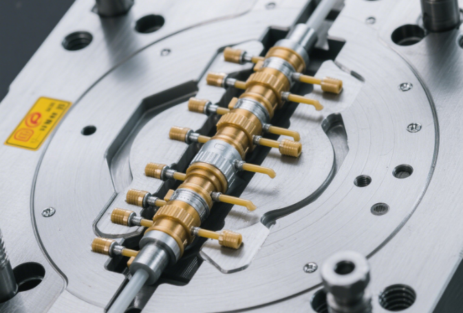 注塑模具首選鴻仁威爾 注塑模具首選鴻仁威爾