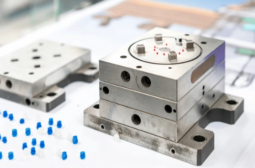 注塑模具首選鴻仁威爾