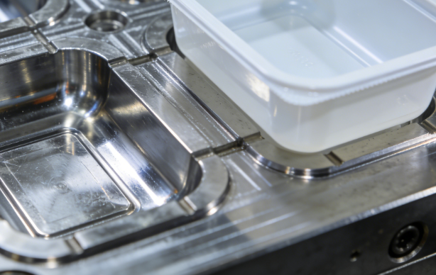 注塑模具首選鴻仁威爾