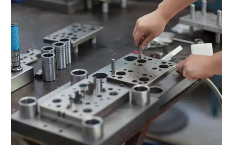 Open mold plastic factory